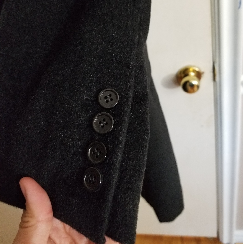 Coat - Picture 6 of 8